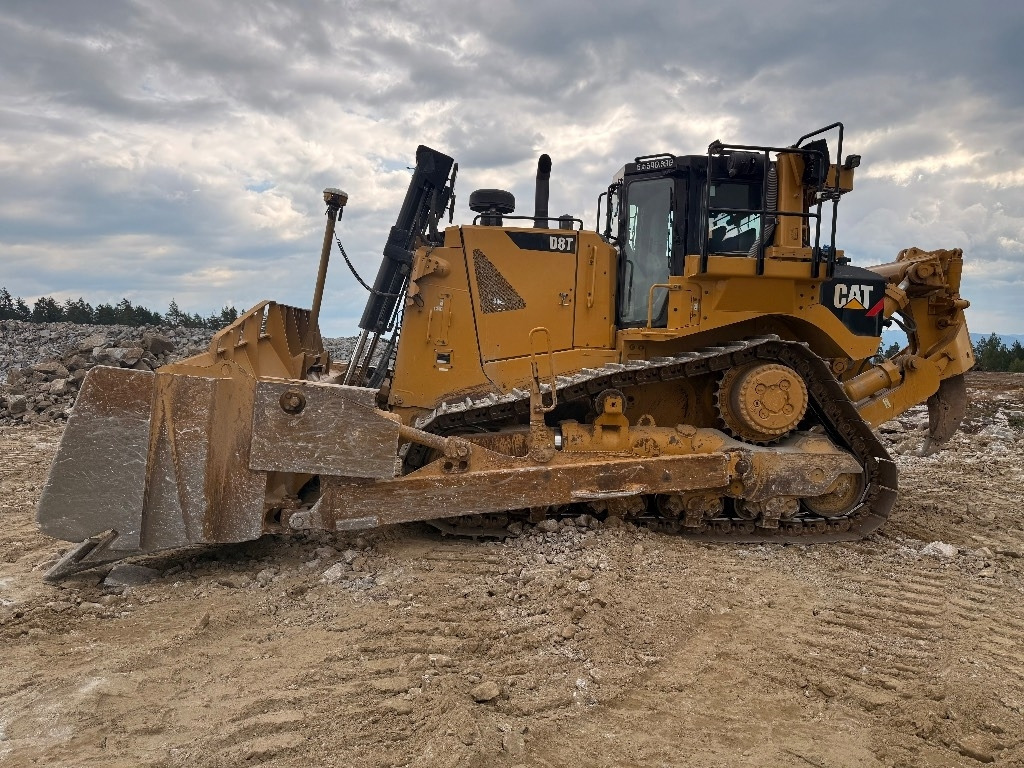 CAT D 8 T  - Bulldozer: photos 3 CAT D 8 T  - Bulldozer: photos 3