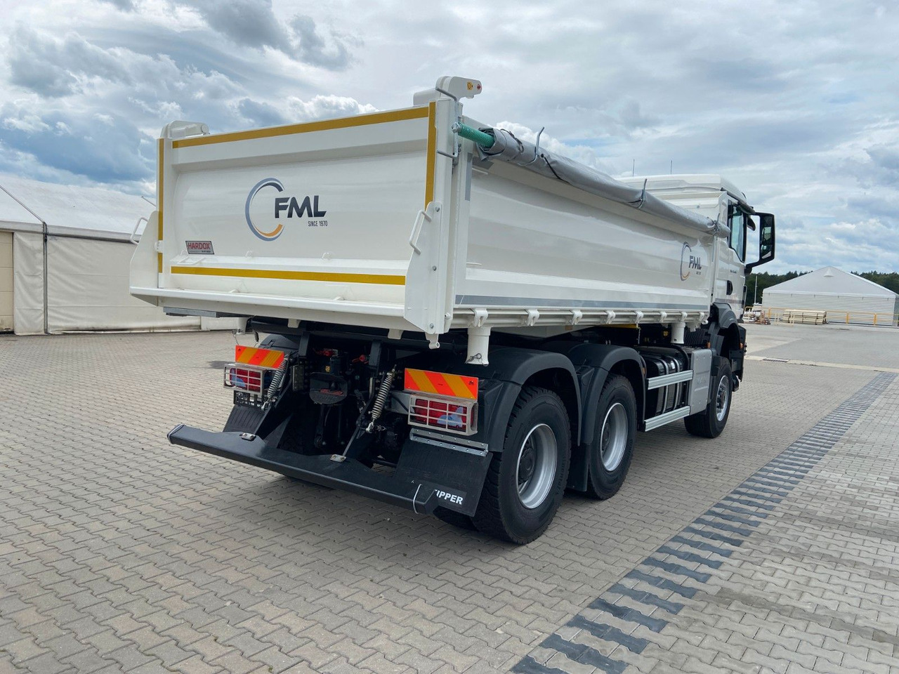 MAN TGS 33.480 6X6 FML Dreiseitenkipper - Camion benne: photos 5 MAN TGS 33.480 6X6 FML Dreiseitenkipper - Camion benne: photos 5
