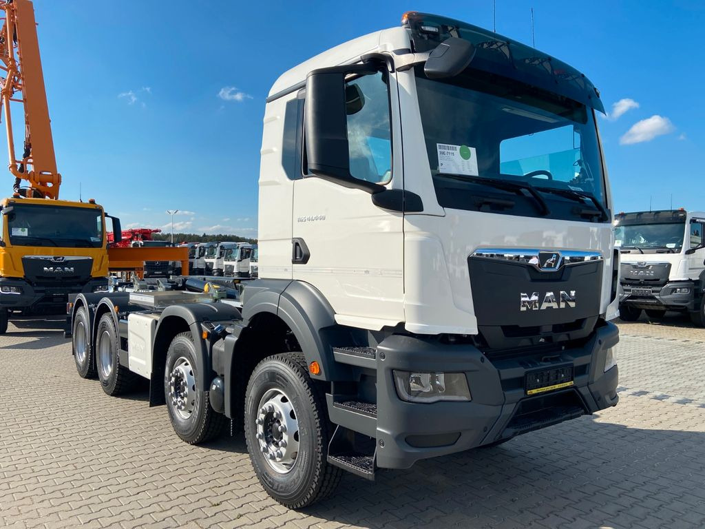 MAN TGS 41.440 8X4 HYVA 26-60-SKZ - Camion ampliroll: photos 1 MAN TGS 41.440 8X4 HYVA 26-60-SKZ - Camion ampliroll: photos 1