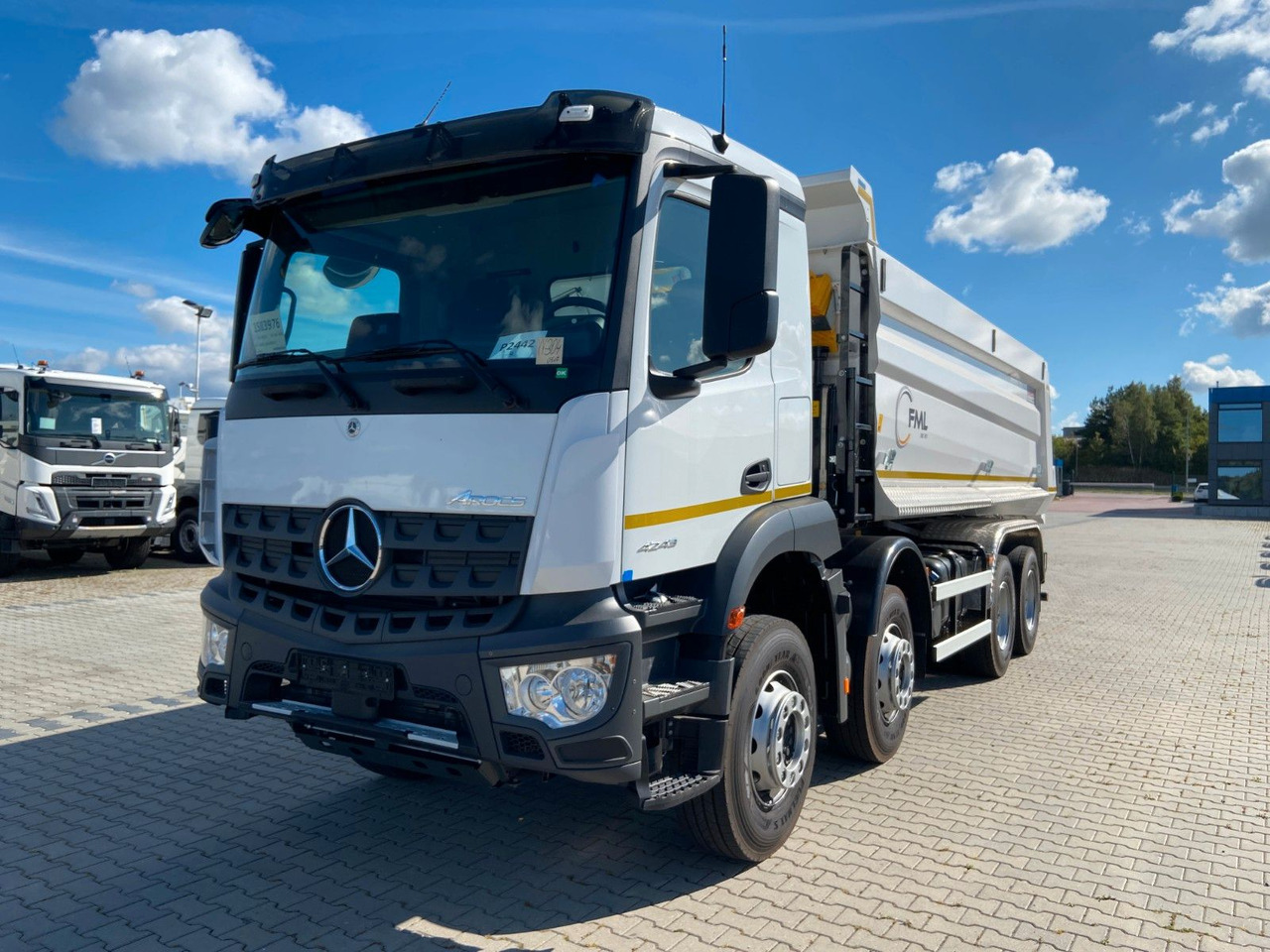 Mercedes-Benz Arocs 4243 8x4 FML KIPPER 20 M3 - Camion benne: photos 2 Mercedes-Benz Arocs 4243 8x4 FML KIPPER 20 M3 - Camion benne: photos 2