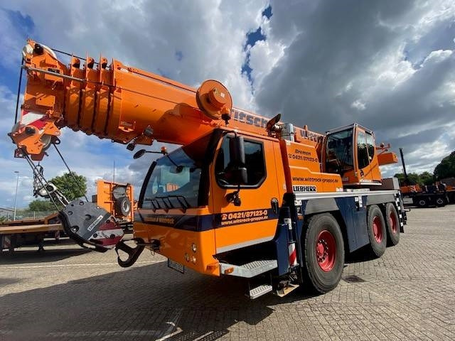 Liebherr LTM 1055-3.2 - Grue tout-terrain: photos 2 Liebherr LTM 1055-3.2 - Grue tout-terrain: photos 2