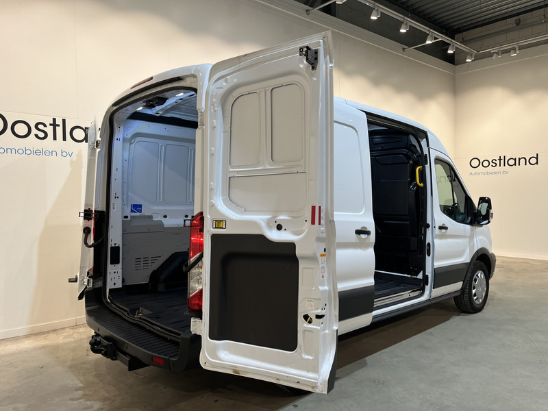 Ford Transit 2.0 TDCI L2H2 130 PK Trend / Euro 6 / Airco / Cruise Control / Trekhaak / PDC / 3-Zits / 42.300 KM !! BPM VRIJ !! - Fourgon utilitaire: photos 4 Ford Transit 2.0 TDCI L2H2 130 PK Trend / Euro 6 / Airco / Cruise Control / Trekhaak / PDC / 3-Zits / 42.300 KM !! BPM VRIJ !! - Fourgon utilitaire: photos 4