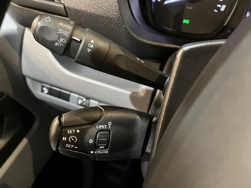 Fourgonnette Peugeot Expert 1.5 BlueHDI L2 Premium / Euro 6 / Airco / Cruise Control / Trekhaak / PDC / 76.000 KM !!: photos 9