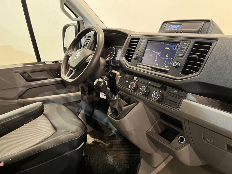 Volkswagen Crafter Crafter 50 TDI 180 PK Open Laadbak / Hiab Kraan / Euro 6 / Airco / Trekhaak 3500 KG / Cruise Control / CarPlay / 51.000 KM !! C-Rijbewijs !! - Utilitaire plateau, Camion grue: photos 2 Volkswagen Crafter Crafter 50 TDI 180 PK Open Laadbak / Hiab Kraan / Euro 6 / Airco / Trekhaak 3500 KG / Cruise Control / CarPlay / 51.000 KM !! C-Rijbewijs !! - Utilitaire plateau, Camion grue: photos 2