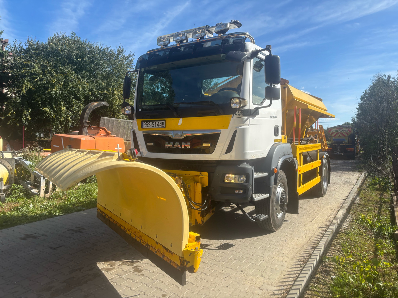 MAN TGM 18.290 4x4 BB GRITTER/SPREADER/PLOUGH - Engin de déneigement: photos 1 MAN TGM 18.290 4x4 BB GRITTER/SPREADER/PLOUGH - Engin de déneigement: photos 1