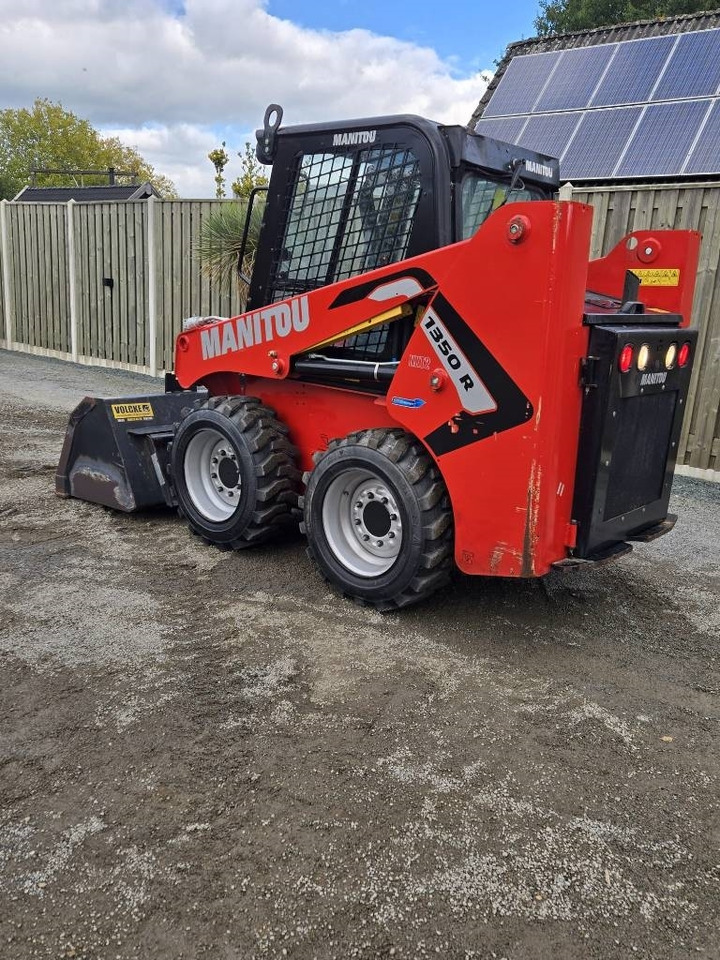Manitou 1350 R - Mini chargeuse: photos 2 Manitou 1350 R - Mini chargeuse: photos 2