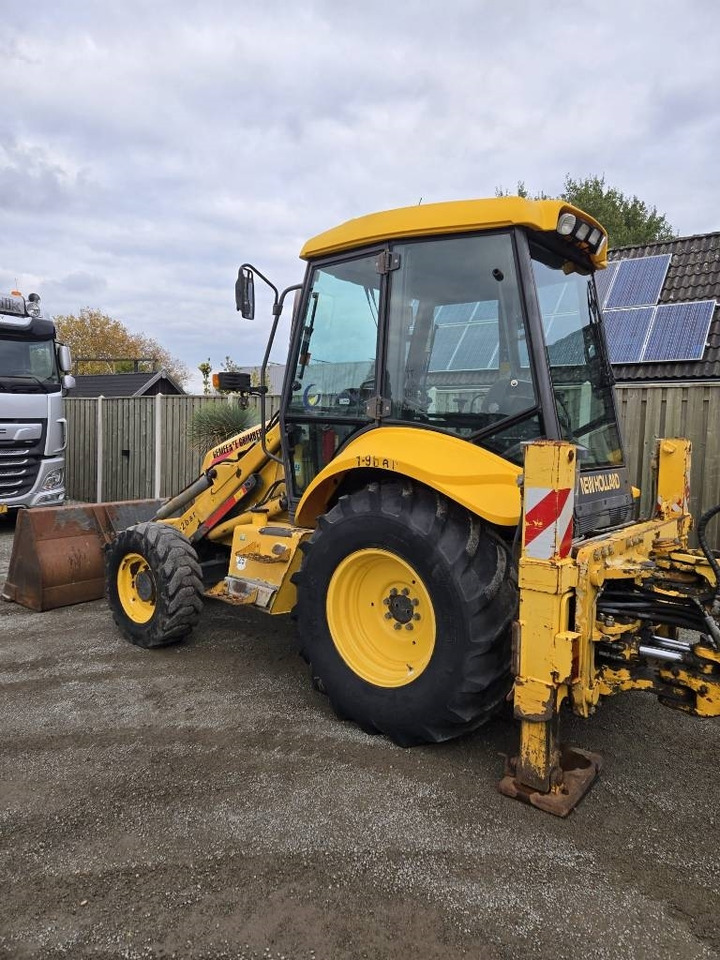 New Holland LB 95 B-4 PT - Tractopelle: photos 2 New Holland LB 95 B-4 PT - Tractopelle: photos 2