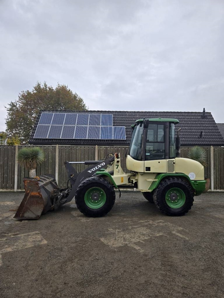 Volvo L 30 B - Chargeuse sur pneus: photos 4 Volvo L 30 B - Chargeuse sur pneus: photos 4