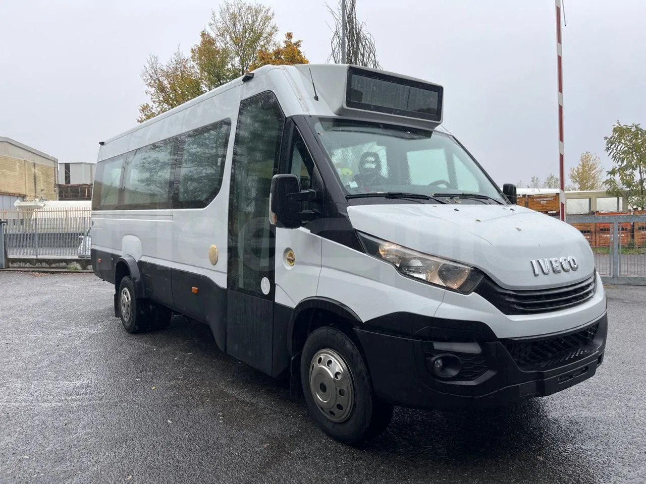 Iveco Daily - Minibus, Bus interurbain: photos 1 Iveco Daily - Minibus, Bus interurbain: photos 1