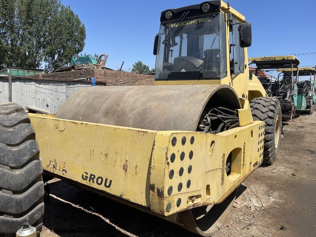 Bomag 226-4 - Compacteur à pieds de mouton/ Monocylindre: photos 1 Bomag 226-4 - Compacteur à pieds de mouton/ Monocylindre: photos 1