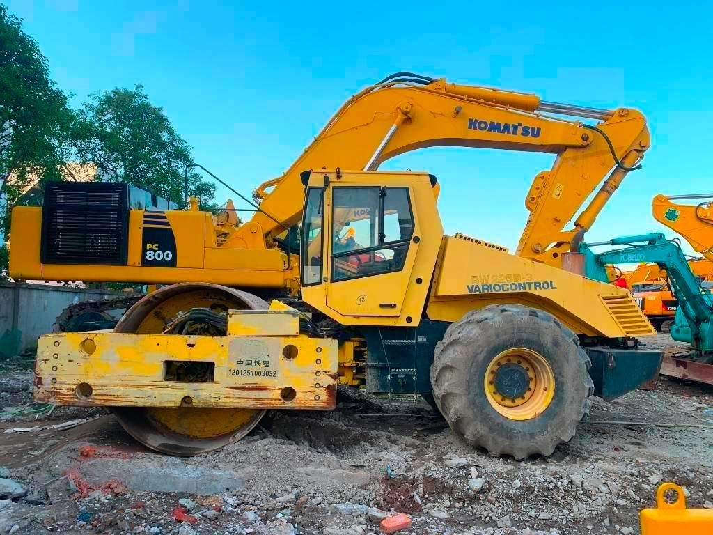 Bomag BW 225 D-3 - Rouleau compresseur: photos 2 Bomag BW 225 D-3 - Rouleau compresseur: photos 2