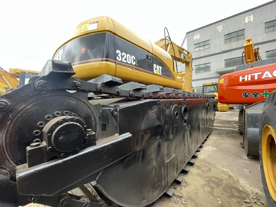Caterpillar 320CL - Pelle: photos 2 Caterpillar 320CL - Pelle: photos 2