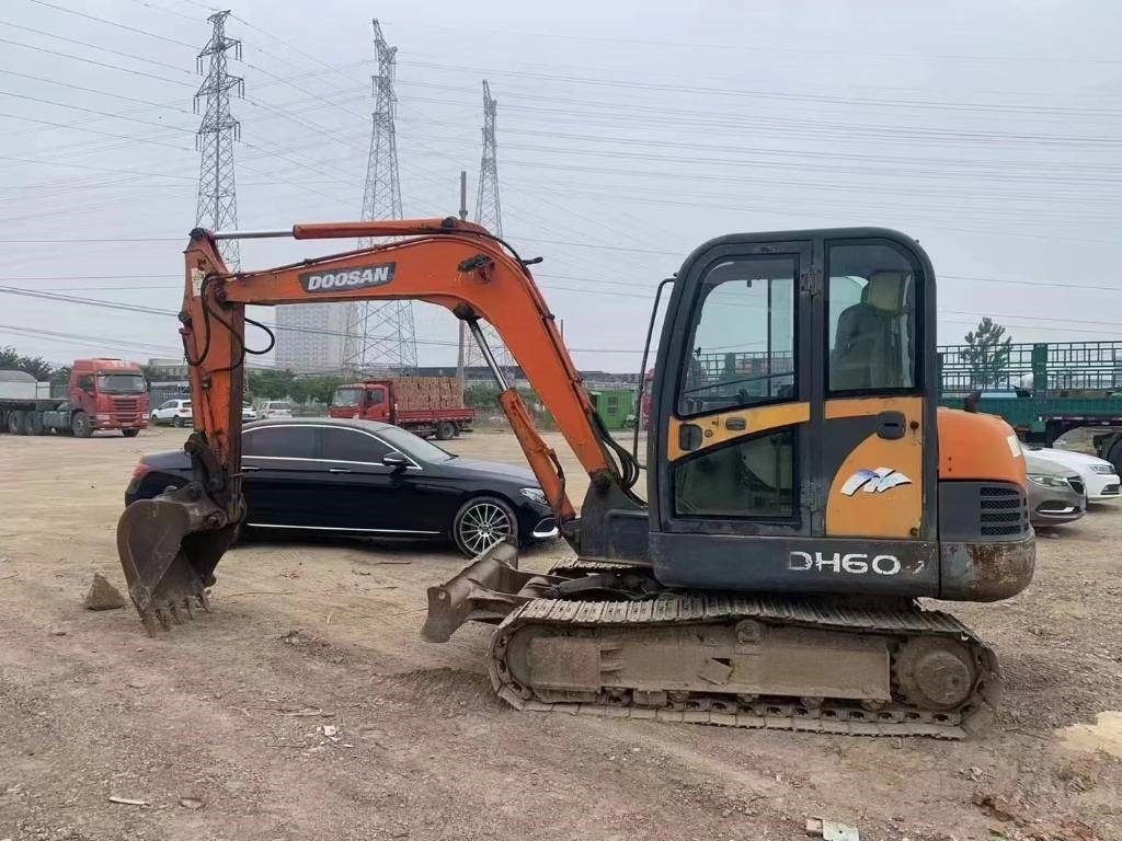 Doosan DH 60 - Mini pelle: photos 1 Doosan DH 60 - Mini pelle: photos 1