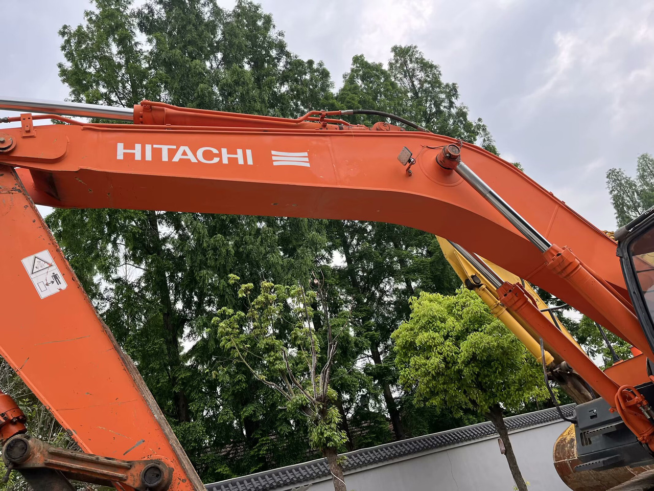 HITACHI 350H-3G - Pelle sur chenille: photos 4 HITACHI 350H-3G - Pelle sur chenille: photos 4