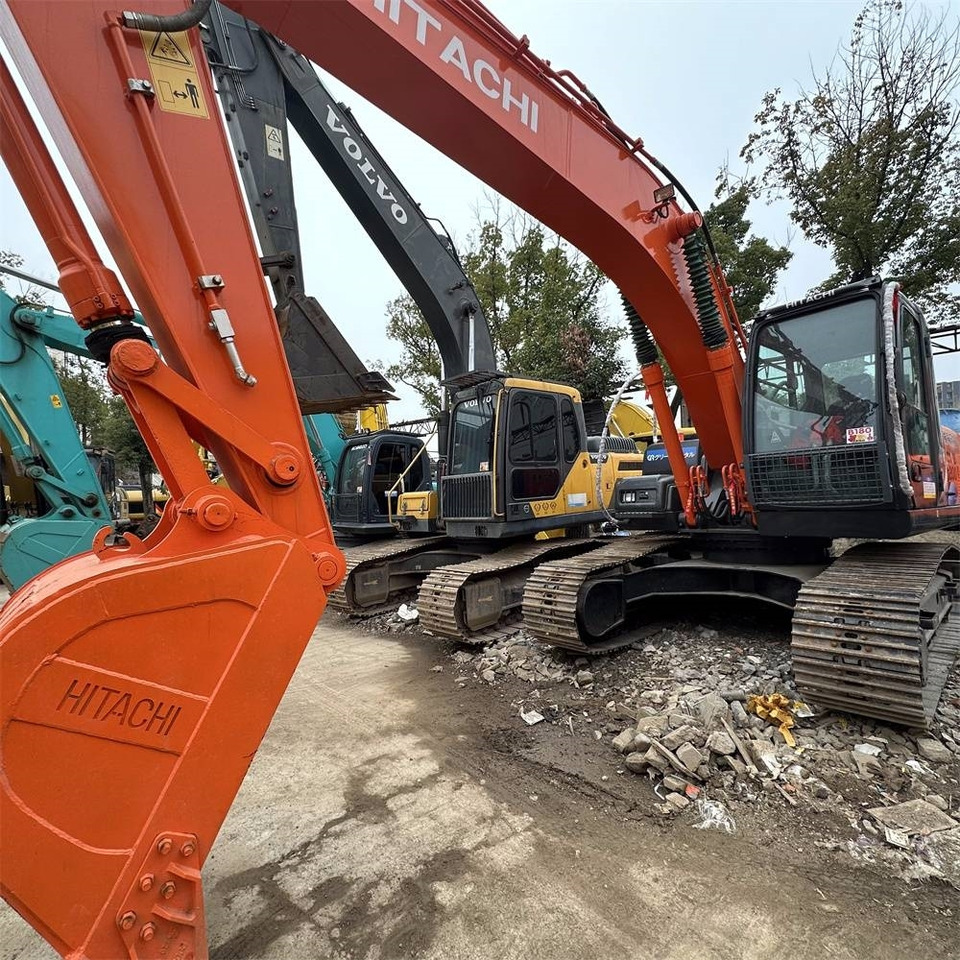 Hitachi ZX 200-3 G - Pelle sur chenille: photos 1 Hitachi ZX 200-3 G - Pelle sur chenille: photos 1