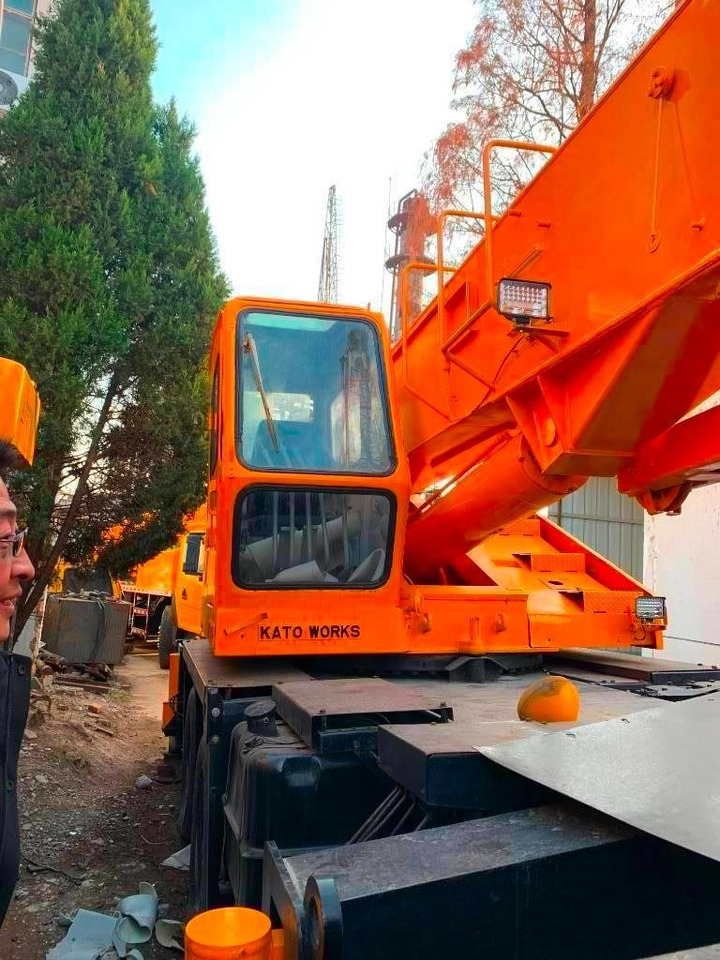 Kato NK 250 E - Grue tout-terrain: photos 3 Kato NK 250 E - Grue tout-terrain: photos 3