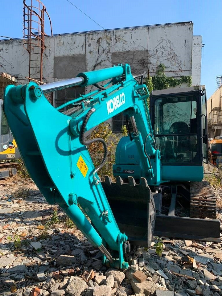 Kobelco SK 60 - Pelle sur chenille: photos 3 Kobelco SK 60 - Pelle sur chenille: photos 3