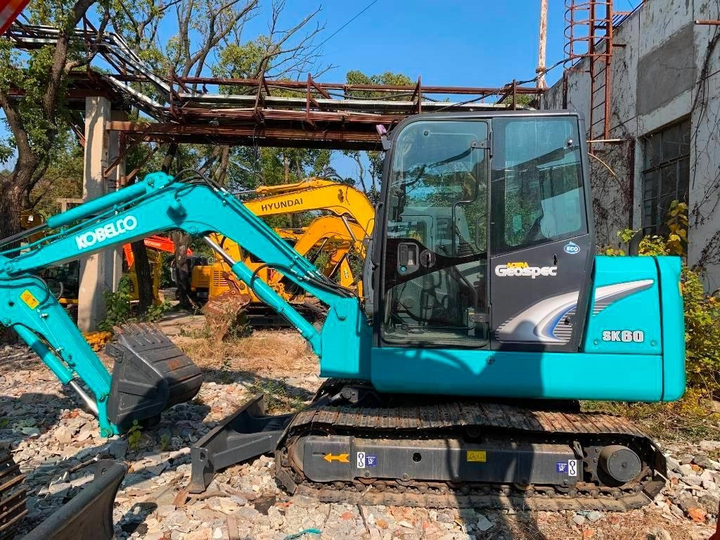 Kobelco SK 60 - Pelle sur chenille: photos 1 Kobelco SK 60 - Pelle sur chenille: photos 1