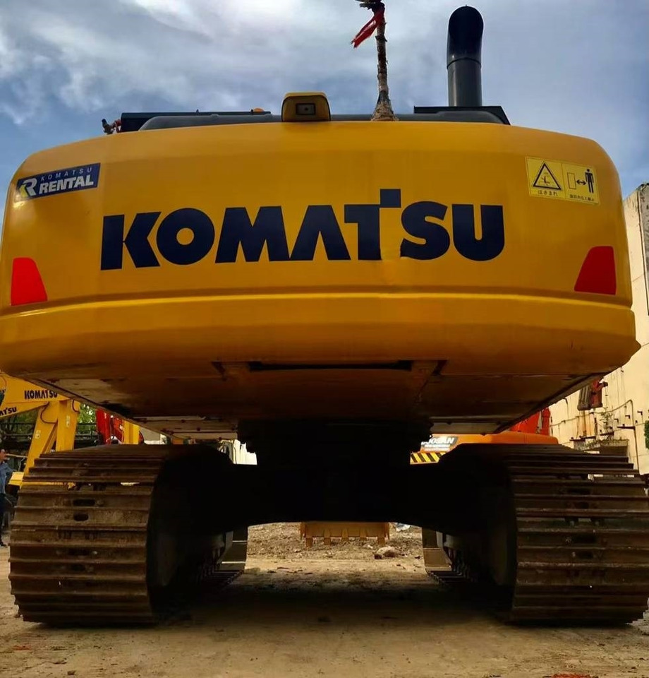 Komatsu PC 200-8 - Pelle sur chenille: photos 1 Komatsu PC 200-8 - Pelle sur chenille: photos 1