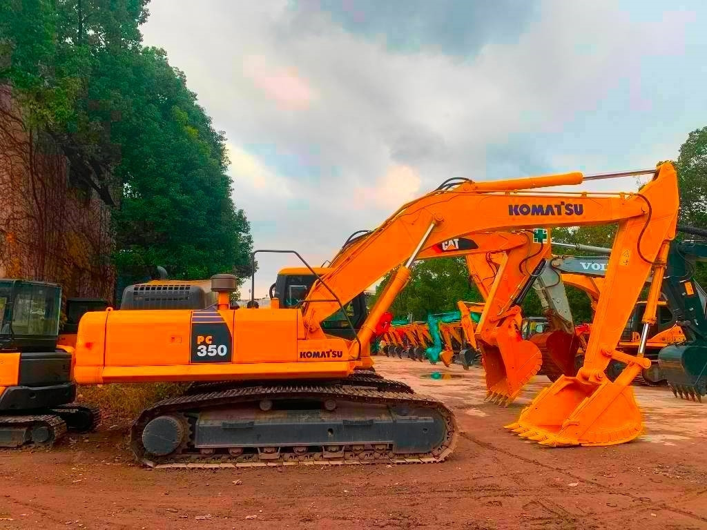 Komatsu PC 350-7 - Pelle sur chenille: photos 5 Komatsu PC 350-7 - Pelle sur chenille: photos 5