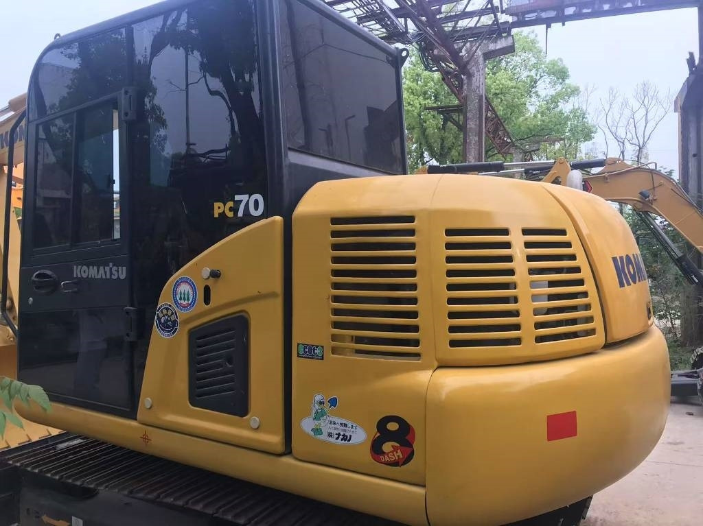 Komatsu PC 70 - Pelle sur chenille: photos 5 Komatsu PC 70 - Pelle sur chenille: photos 5