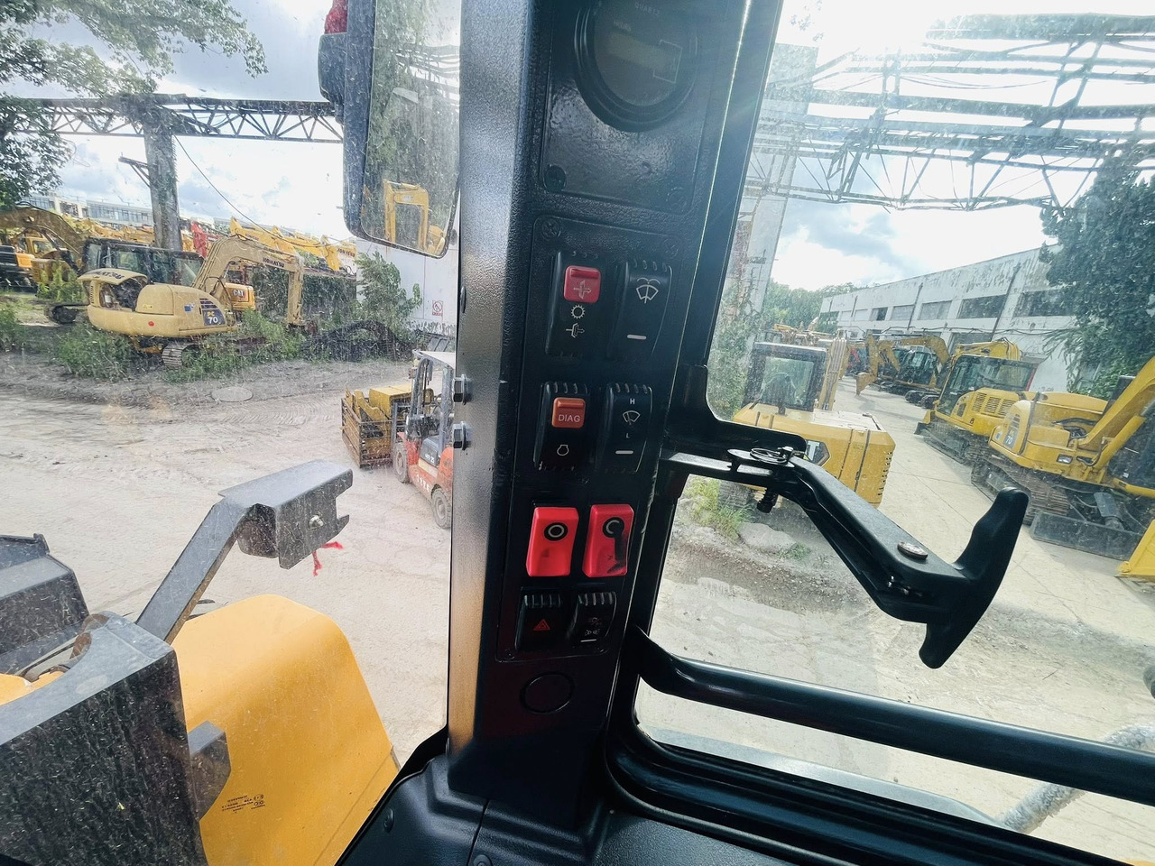 LiuGong 856H - Chargeuse sur pneus: photos 2 LiuGong 856H - Chargeuse sur pneus: photos 2