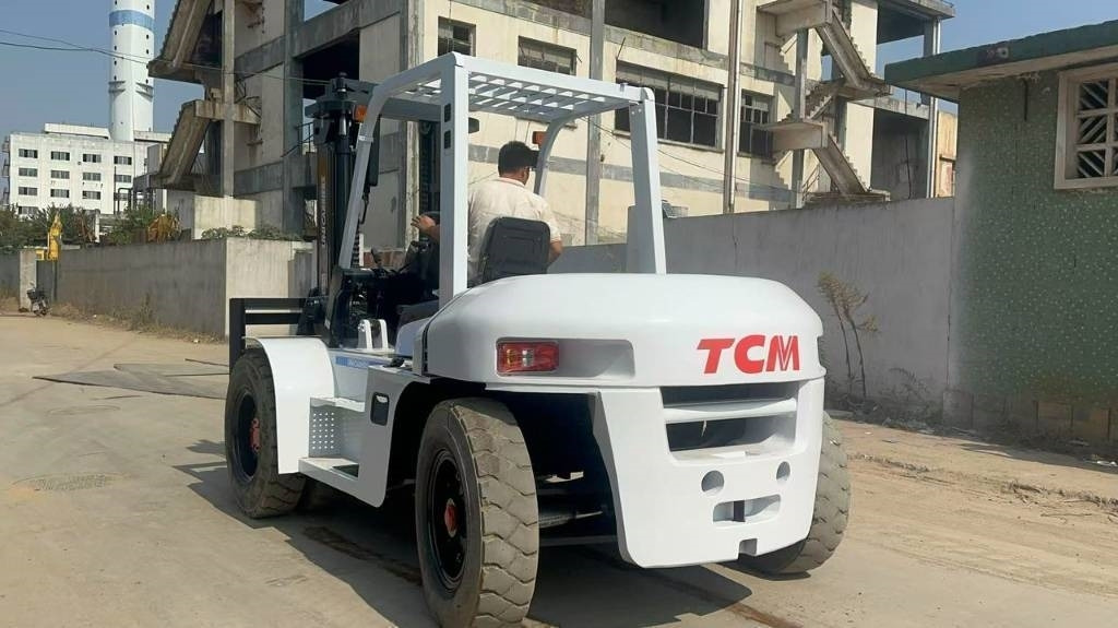 TCM FD 100 Z8 - Chariot télescopique: photos 5 TCM FD 100 Z8 - Chariot télescopique: photos 5