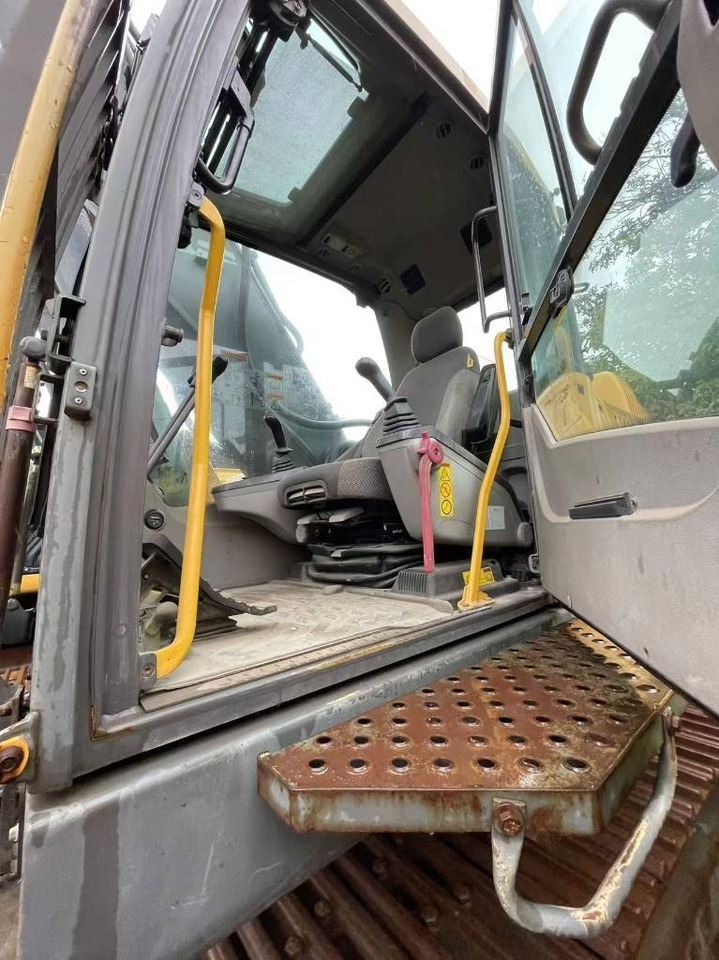 Pelle sur chenille Volvo EC 380 D L: photos 9