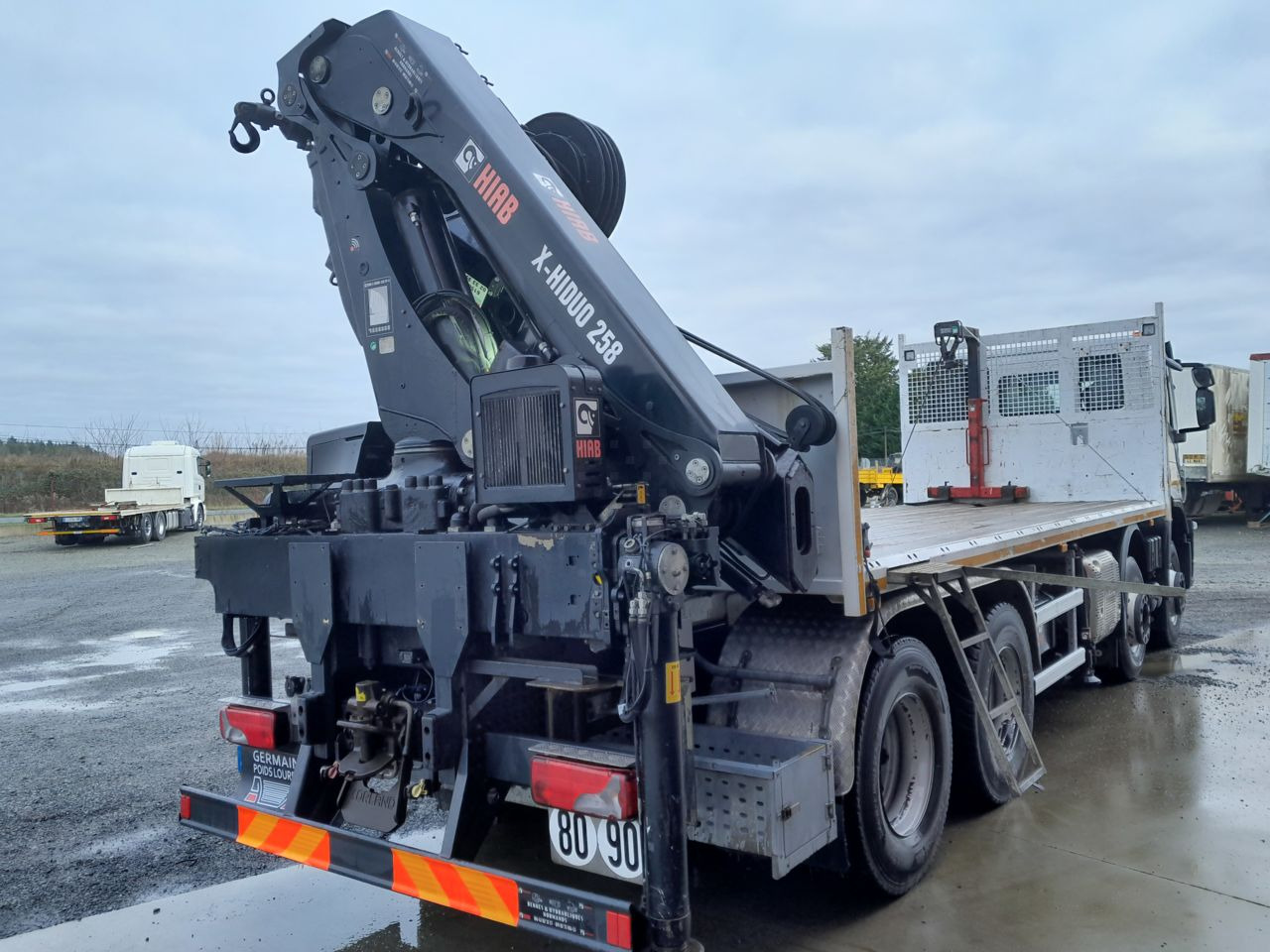 Iveco 8x4 8x4 Standard platform Truck - Camion plateau, Camion grue: photos 4 Iveco 8x4 8x4 Standard platform Truck - Camion plateau, Camion grue: photos 4