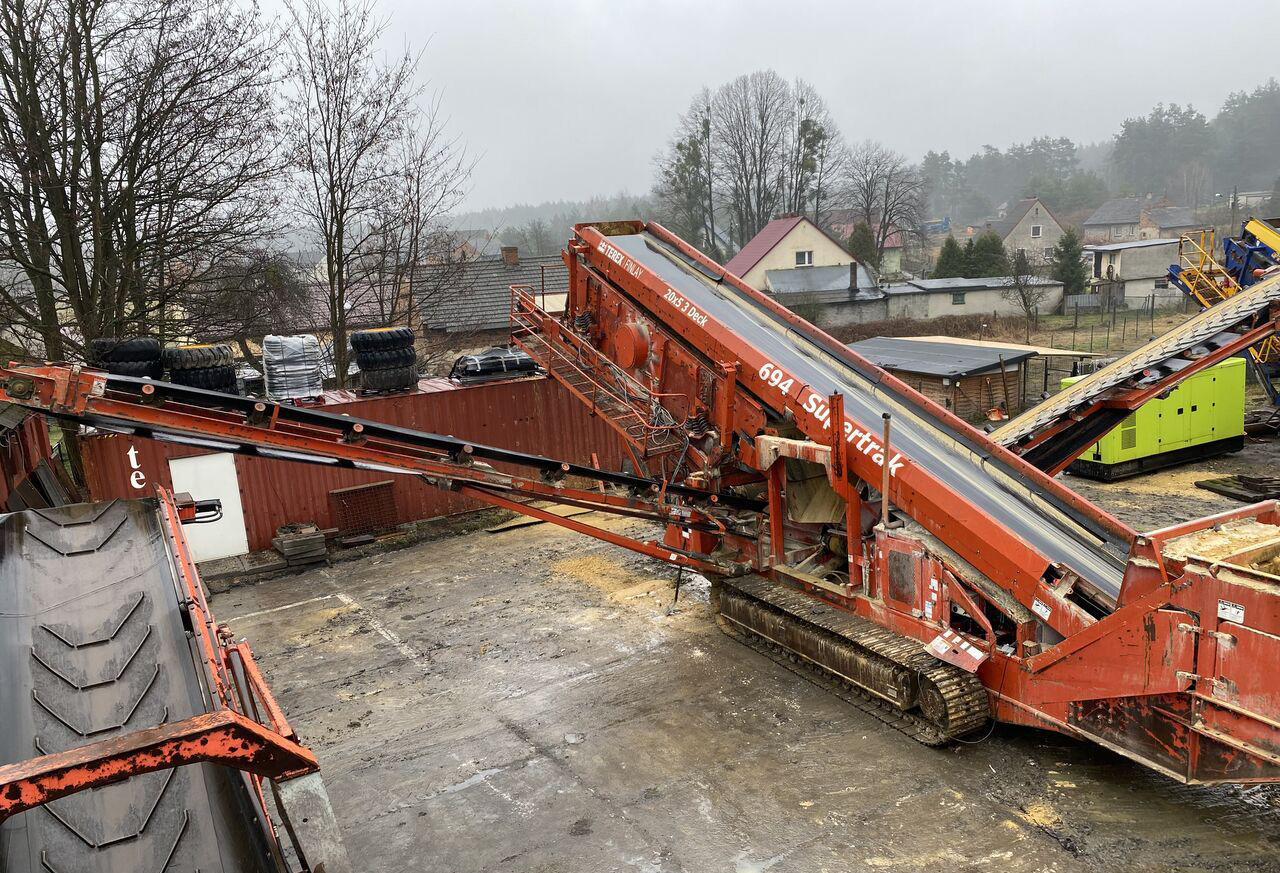 Crible Terex - Finlay 694: photos 1
