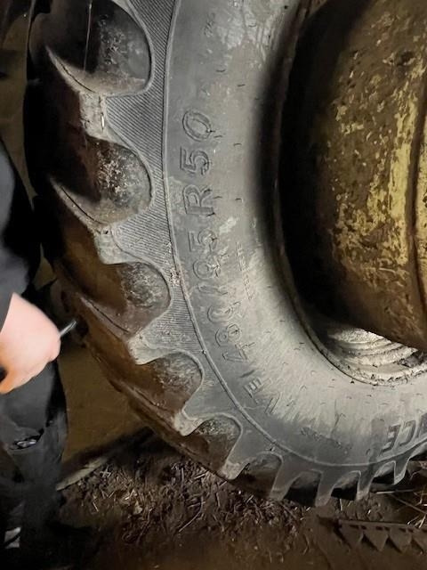 Alliance VF480/95R50 TIL 42 - Pneu pour Machine agricole: photos 2 Alliance VF480/95R50 TIL 42 - Pneu pour Machine agricole: photos 2