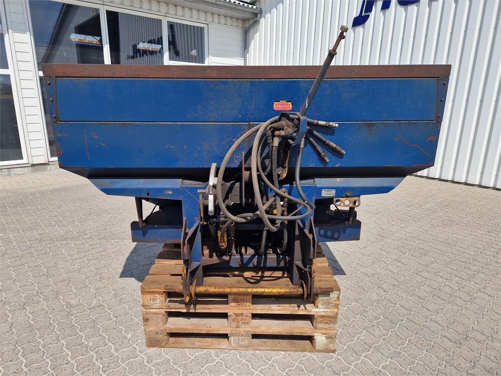Bogballe C II HYDRAULISK - Distributeur d'engrais: photos 3 Bogballe C II HYDRAULISK - Distributeur d'engrais: photos 3