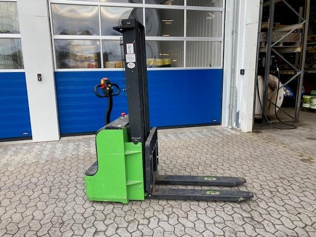 PRO LIFT 1500  - Engins de chantier: photos 1 PRO LIFT 1500  - Engins de chantier: photos 1