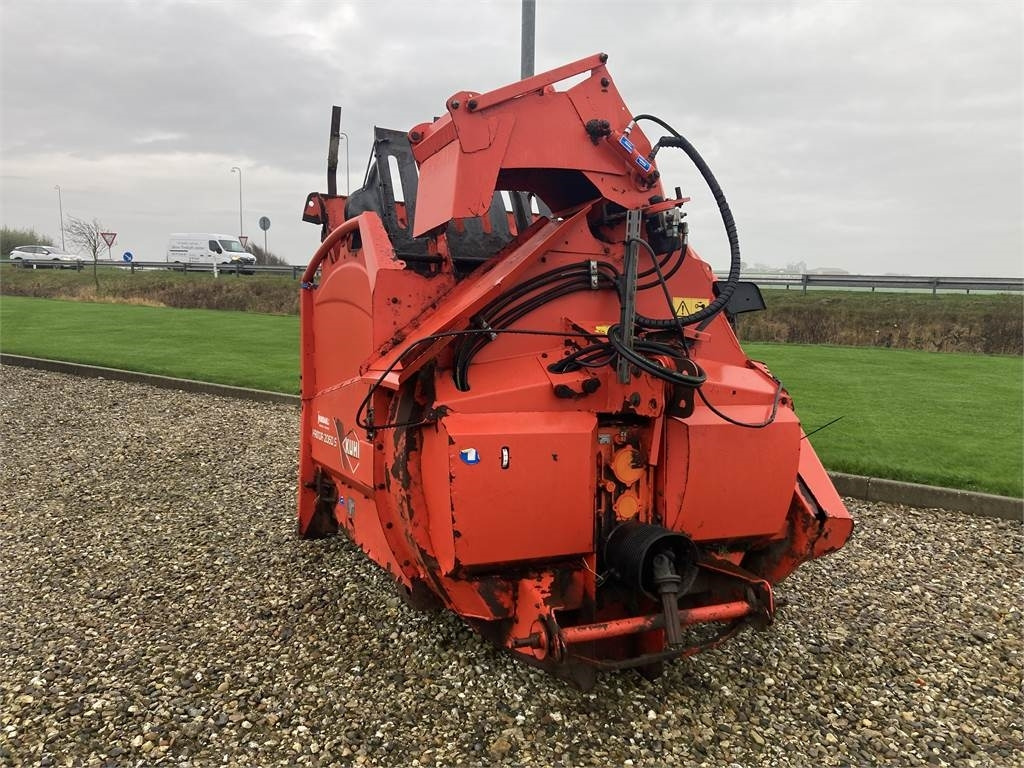 Kuhn PRIMOR 2060S halmstrøer  - Matériel d'élevage: photos 3 Kuhn PRIMOR 2060S halmstrøer  - Matériel d'élevage: photos 3