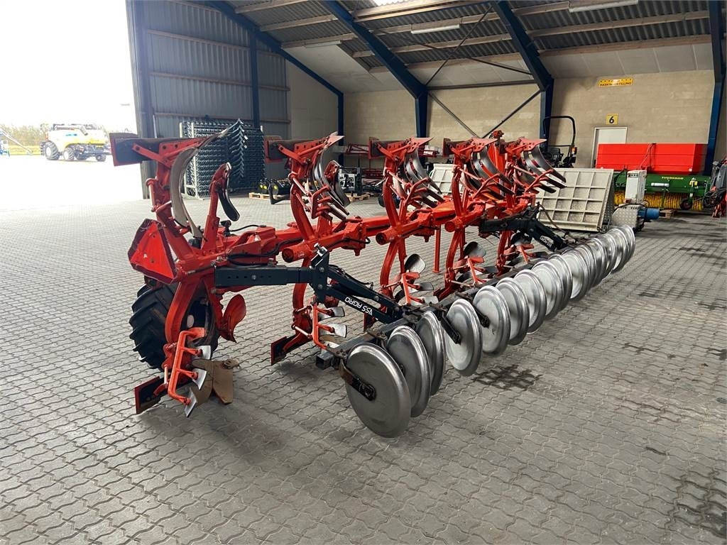 Kuhn VARI-MASTER 153 4+1 - Charrue: photos 3 Kuhn VARI-MASTER 153 4+1 - Charrue: photos 3