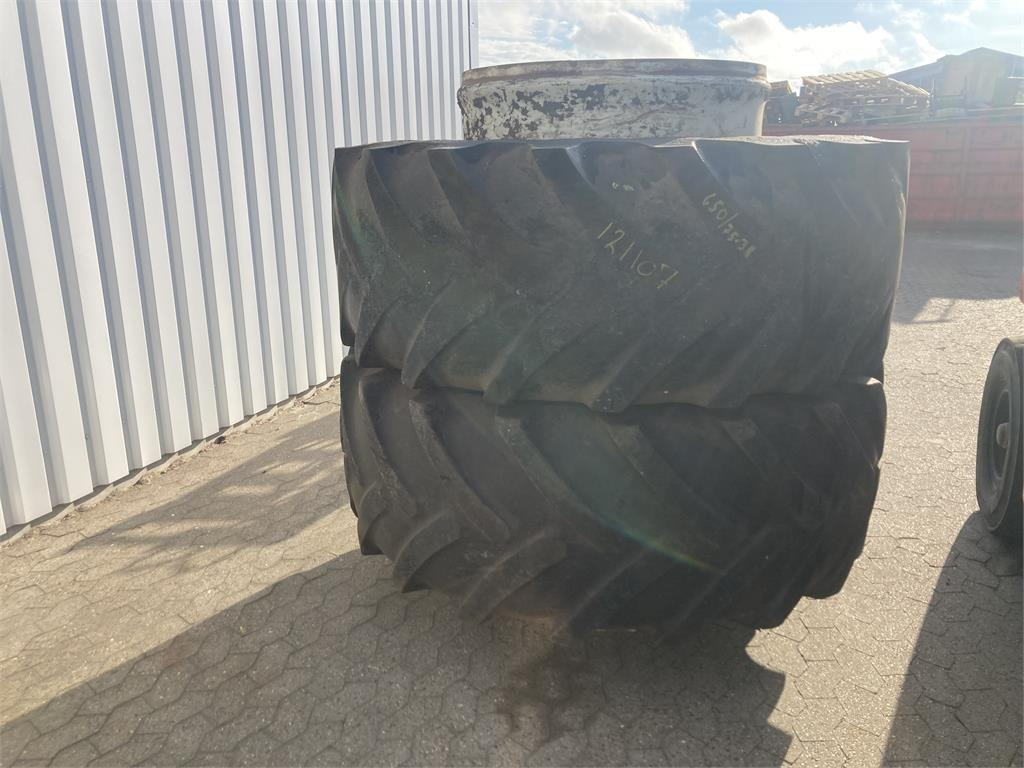 Michelin 650/75X38  - Pneu pour Machine agricole: photos 1 Michelin 650/75X38  - Pneu pour Machine agricole: photos 1