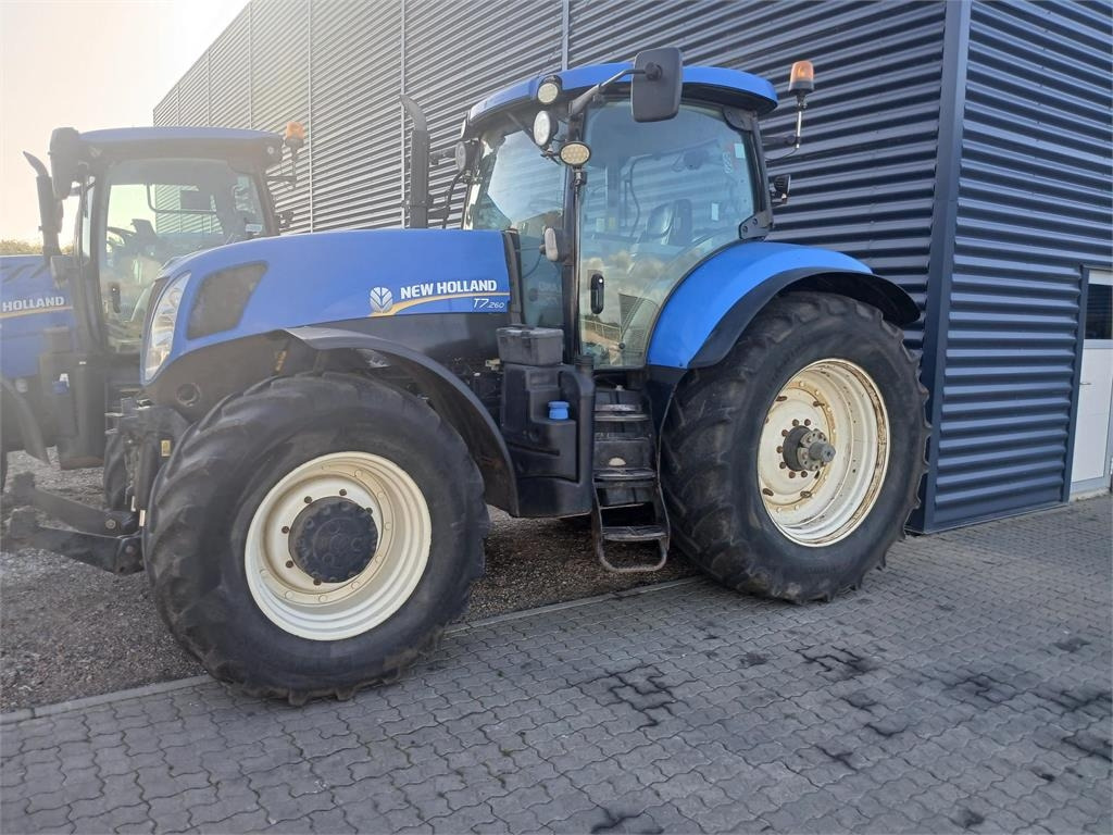 New Holland T7.260 PC SWII - Tracteur agricole: photos 1 New Holland T7.260 PC SWII - Tracteur agricole: photos 1