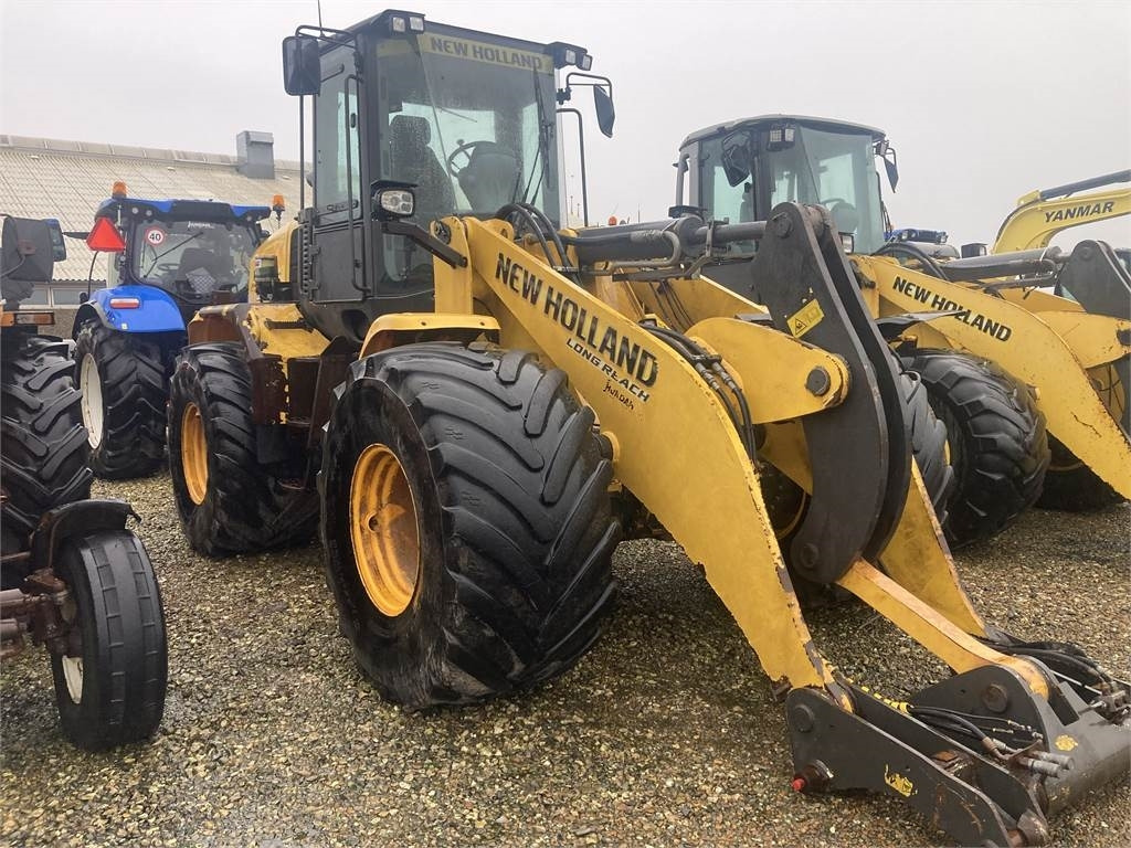 New Holland W170C LR T4B  - Chargeuse sur pneus: photos 2 New Holland W170C LR T4B  - Chargeuse sur pneus: photos 2