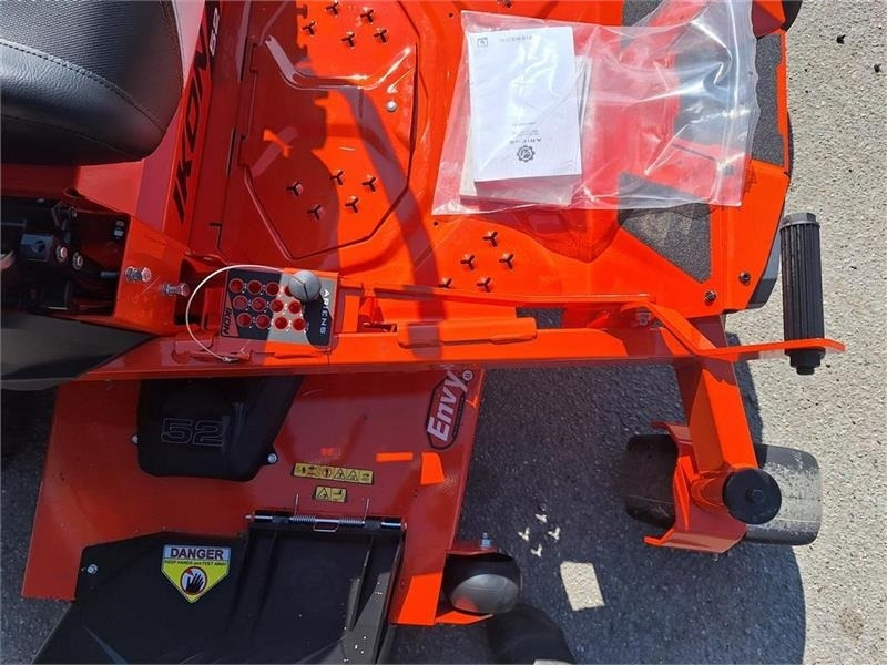 Ariens IKON XD 52" (132 Cm. Klippe bredde)  - Tracteur communal: photos 3 Ariens IKON XD 52" (132 Cm. Klippe bredde)  - Tracteur communal: photos 3