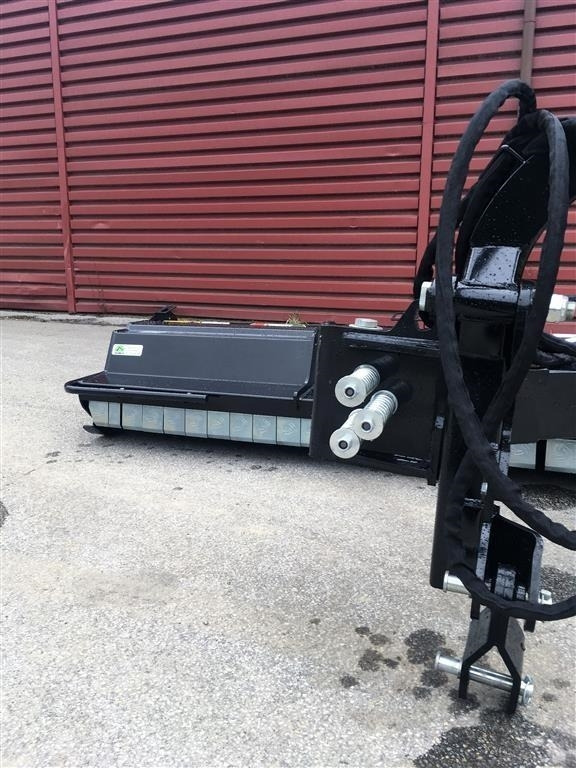 - - - Boxer 2.50 m. HD sideklipper - Broyeur d'accotement: photos 2 - - - Boxer 2.50 m. HD sideklipper - Broyeur d'accotement: photos 2