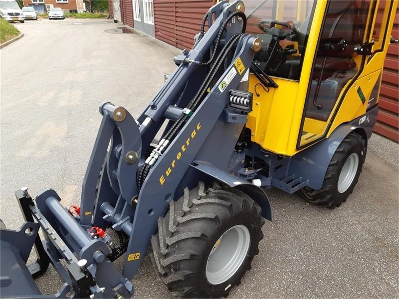 Eurotrac W11 w11 lang arm førehus - Valet de ferme: photos 3 Eurotrac W11 w11 lang arm førehus - Valet de ferme: photos 3