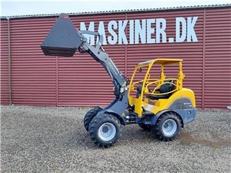 Eurotrac W12 Eurotrac W12s m. mellem arm - Valet de ferme: photos 1 Eurotrac W12 Eurotrac W12s m. mellem arm - Valet de ferme: photos 1