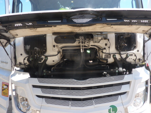 MERCEDES 963-4-A - Tracteur routier: photos 4 MERCEDES 963-4-A - Tracteur routier: photos 4