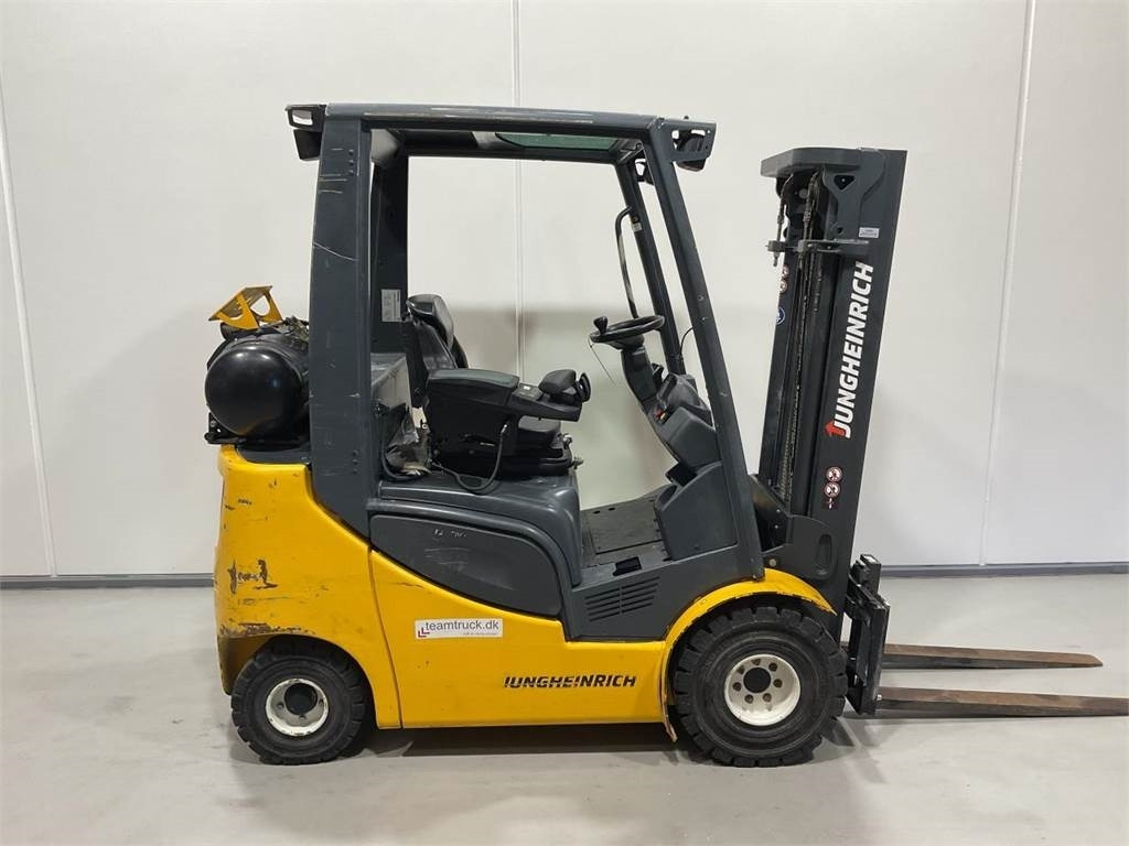 Jungheinrich TFG 320 S - Chariot élévateur à gaz: photos 1 Jungheinrich TFG 320 S - Chariot élévateur à gaz: photos 1