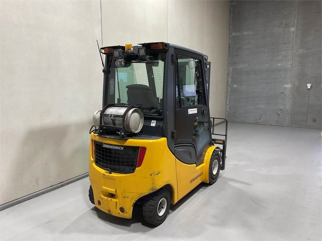 Jungheinrich TFG 320S - Chariot élévateur à gaz: photos 2 Jungheinrich TFG 320S - Chariot élévateur à gaz: photos 2