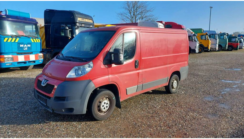 Peugeot Boxer 330 2,2 HDi - Fourgon utilitaire: photos 1 Peugeot Boxer 330 2,2 HDi - Fourgon utilitaire: photos 1