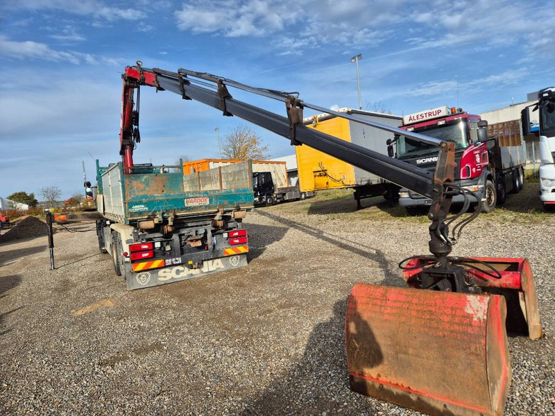 Scania P450 6x2/4 // HMF 2223 K4 // 3-way tip - Camion grue: photos 2 Scania P450 6x2/4 // HMF 2223 K4 // 3-way tip - Camion grue: photos 2