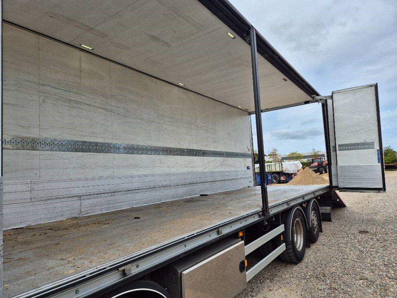 Camion fourgon Scania R 500 8x2 //Rampe// Underboring: photos 18 Camion fourgon Scania R 500 8x2 //Rampe// Underboring: photos 18