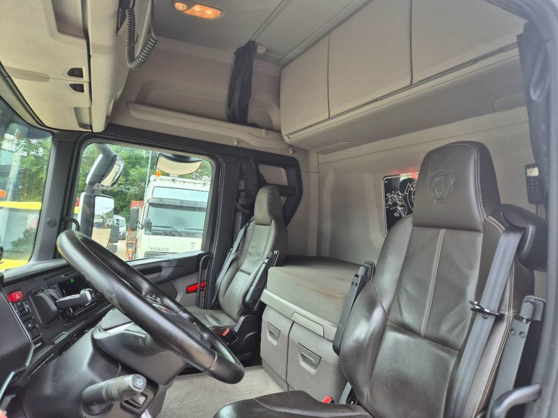 Camion fourgon Scania R 500 8x2 //Rampe// Underboring: photos 9 Camion fourgon Scania R 500 8x2 //Rampe// Underboring: photos 9