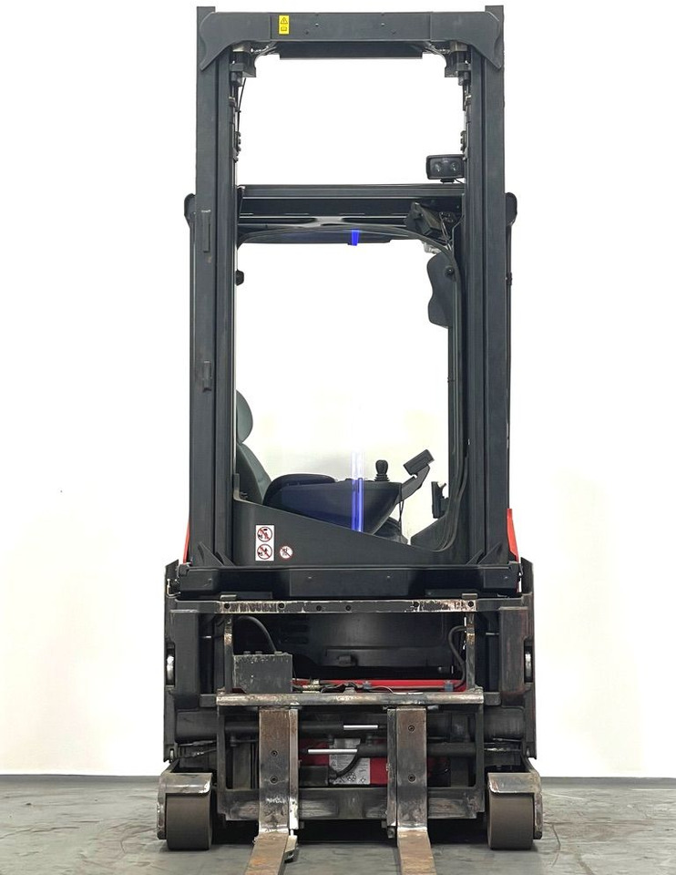 Linde R14X-116 - Chariot à mât rétractable: photos 4 Linde R14X-116 - Chariot à mât rétractable: photos 4